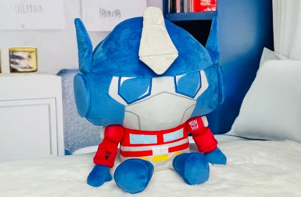 Transformers: Optimus Prime Plush - Image 3