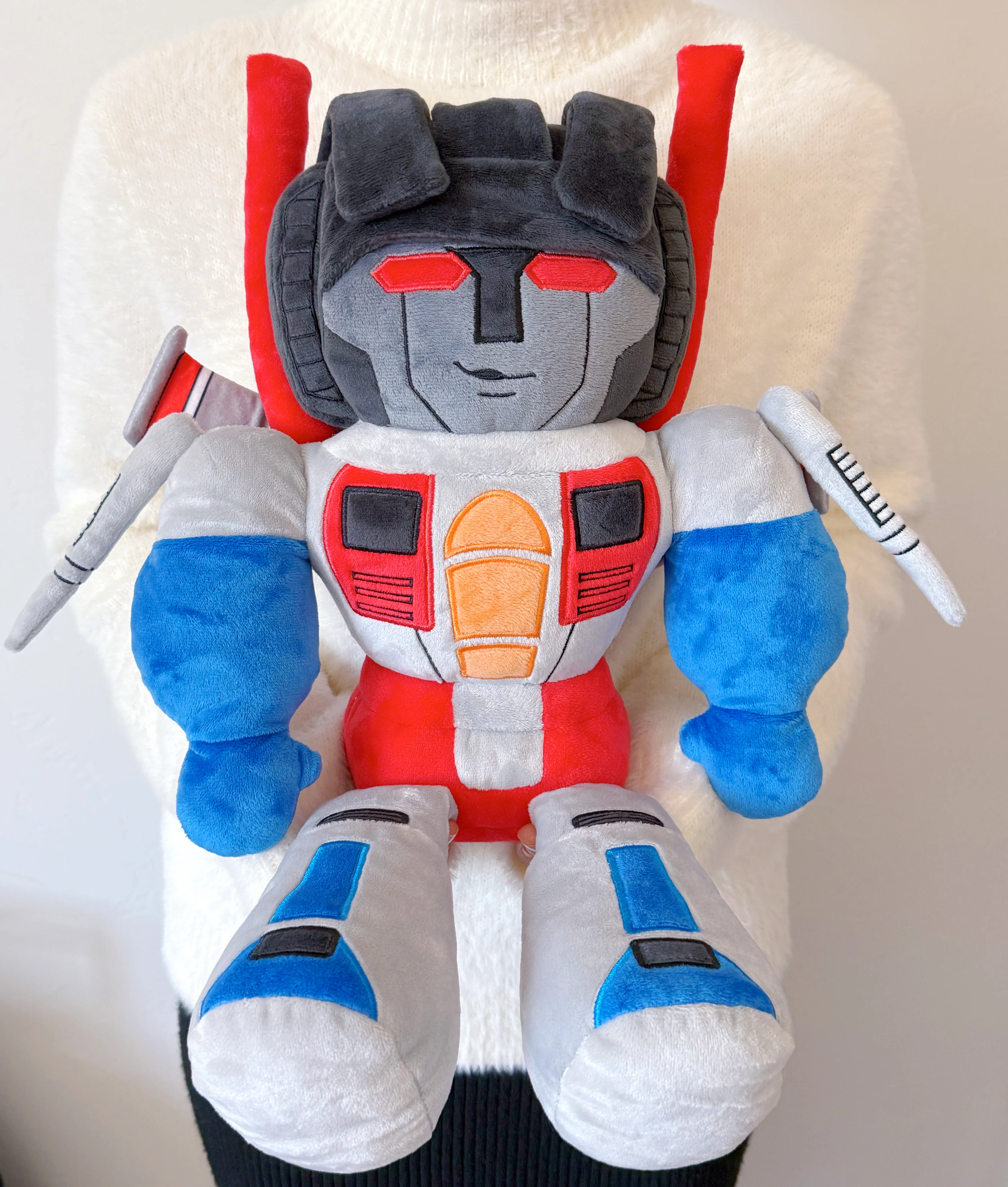 Transformers: Starscream Supreme Plush - Image 3
